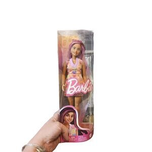 Barbie fasionista 207 olive skin pink highlights new sealed